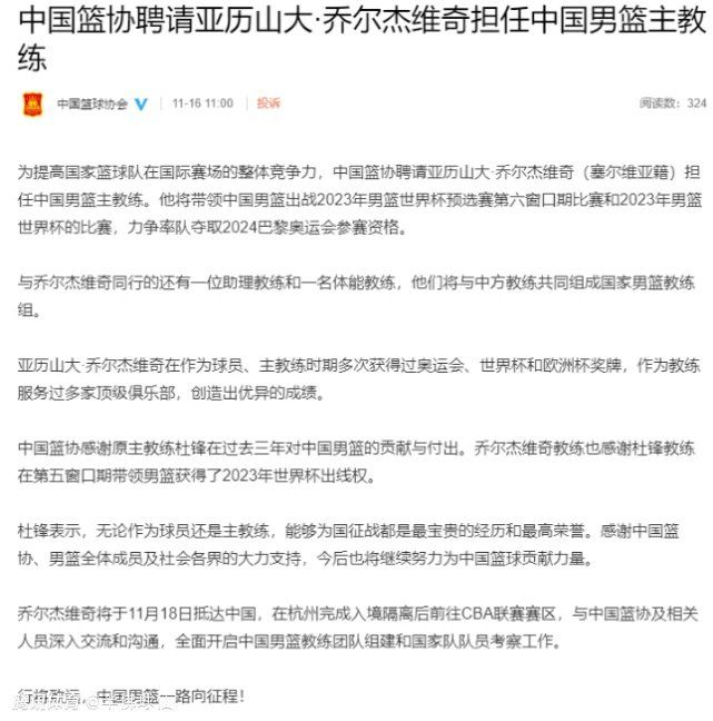 ”中国电影艺术研究中心副研究员周夏感慨道：“《穿过寒冬拥抱你》有泪点，也有笑点，满屏都透着温暖和善意，更不乏浪漫与柔情